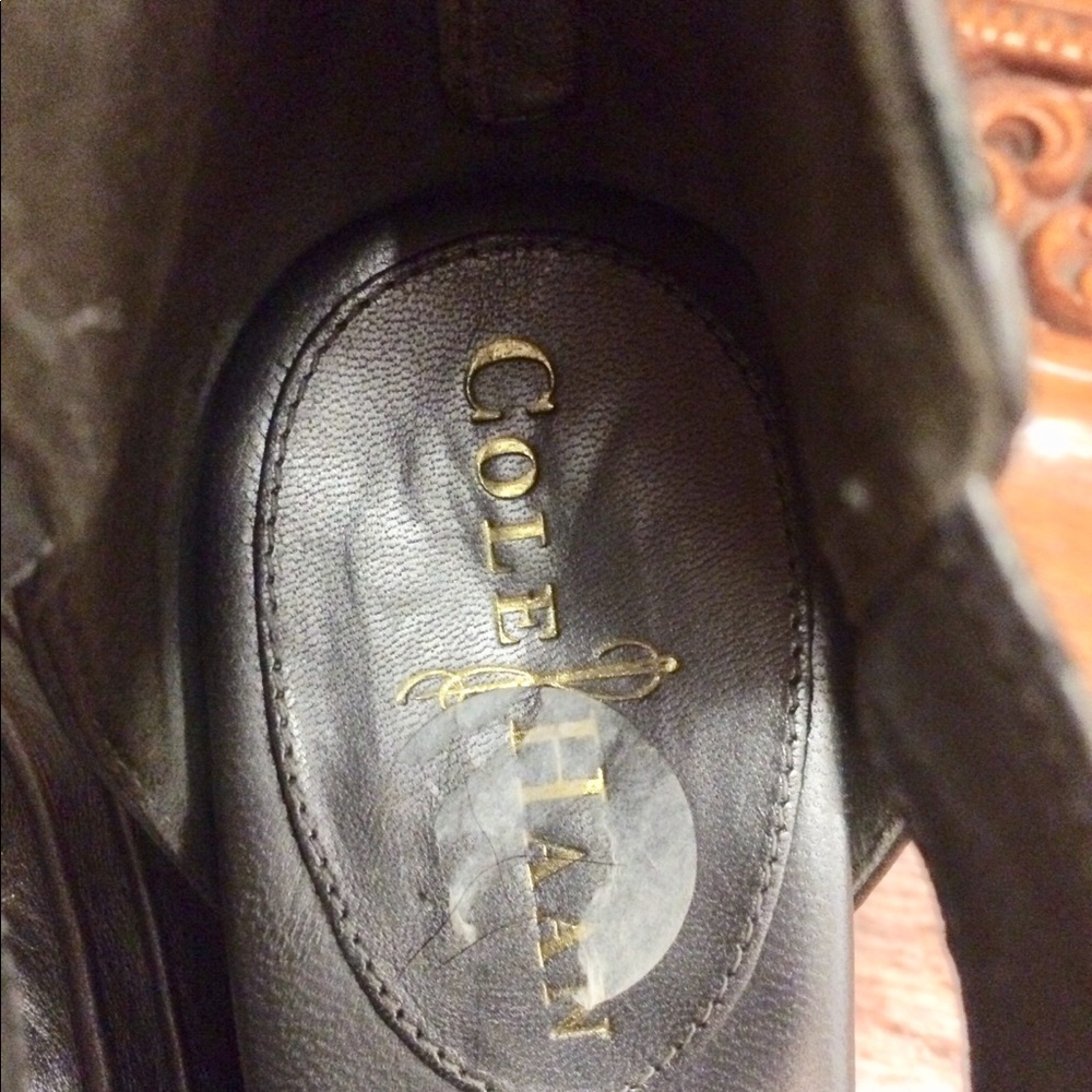 Shoes - Picture 2 of 4